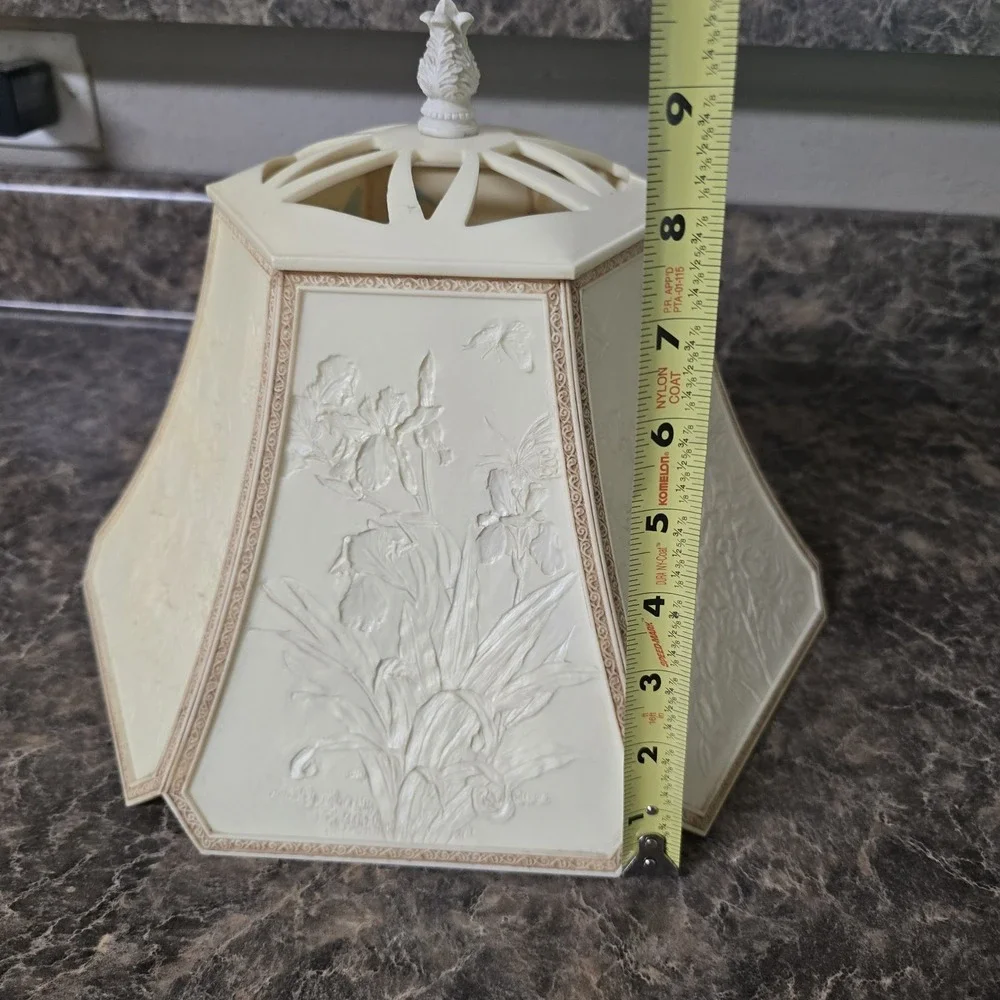 Vintage 1950's Celluloid Lithophane 6‎ Panel Floral Scene Lamp Shade